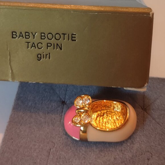 Vintage 90s Avon Signed Baby Girl Bootie Lapel Tac Pin Enamel Pink Rhinestone - Picture 5 of 5